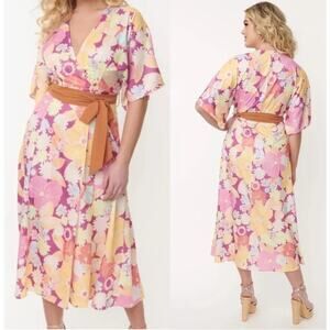 Unique Vintage + Smiley Purple Floral Wrap Midi Dress SZ 6-8 Retro Floral Flowy‎